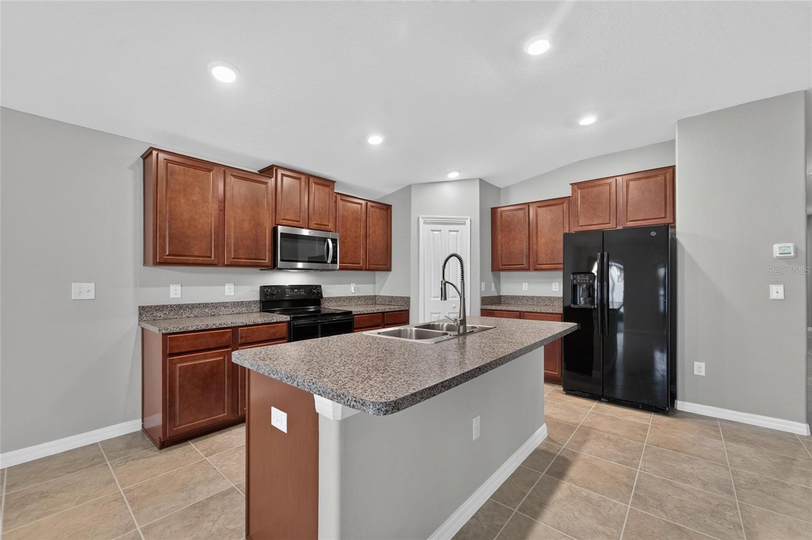 FERN HILL PH 1B - Residential