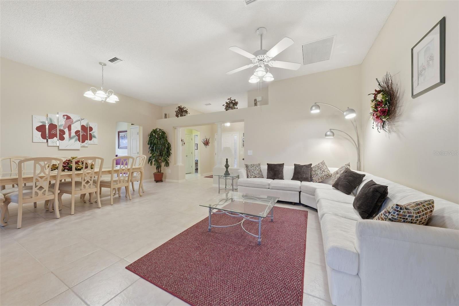 LADY LAKE ORANGE BLOSSOM GARDENS UNIT 17B - Residential