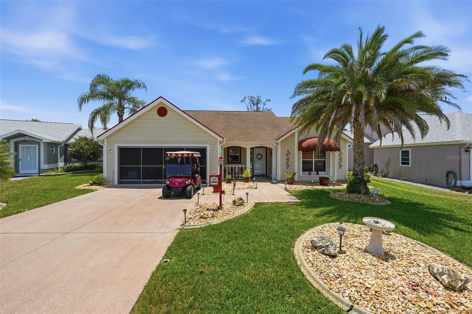 LADY LAKE ORANGE BLOSSOM GARDENS UNIT 17B - Residential