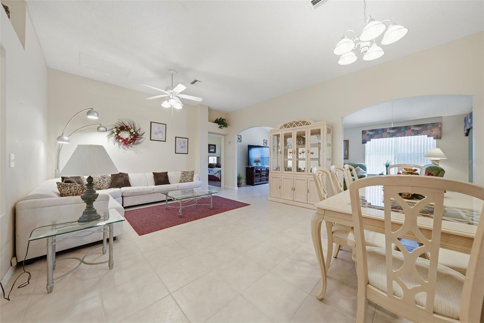 LADY LAKE ORANGE BLOSSOM GARDENS UNIT 17B - Residential