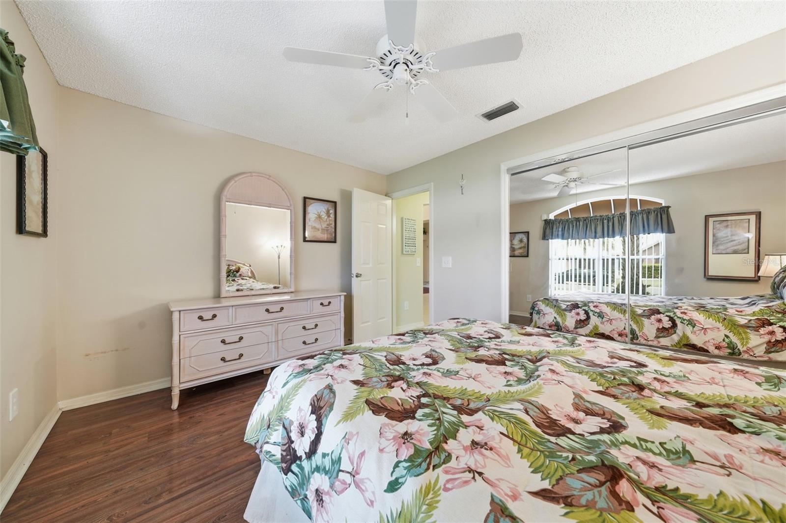 LADY LAKE ORANGE BLOSSOM GARDENS UNIT 17B - Residential