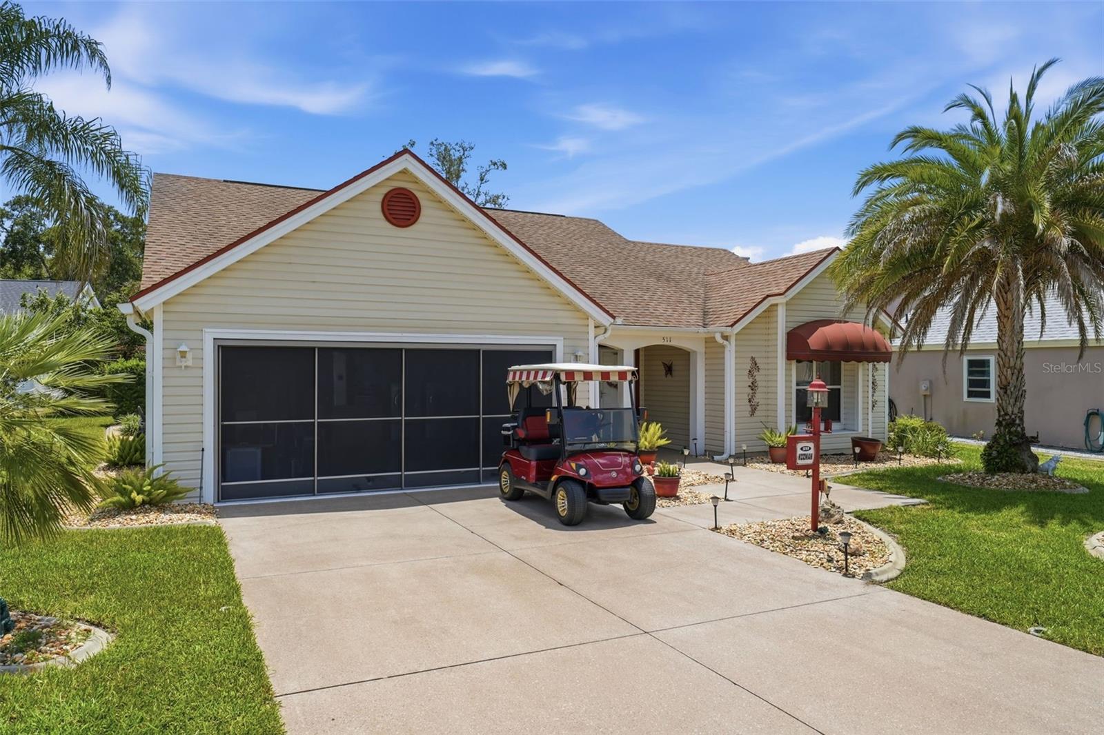 LADY LAKE ORANGE BLOSSOM GARDENS UNIT 17B - Residential