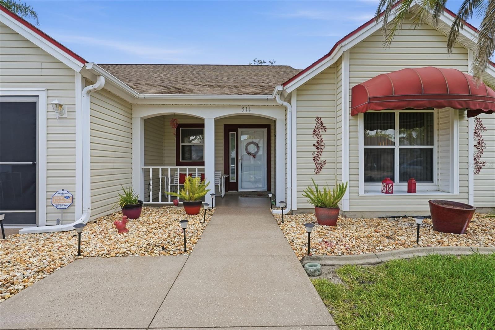 LADY LAKE ORANGE BLOSSOM GARDENS UNIT 17B - Residential