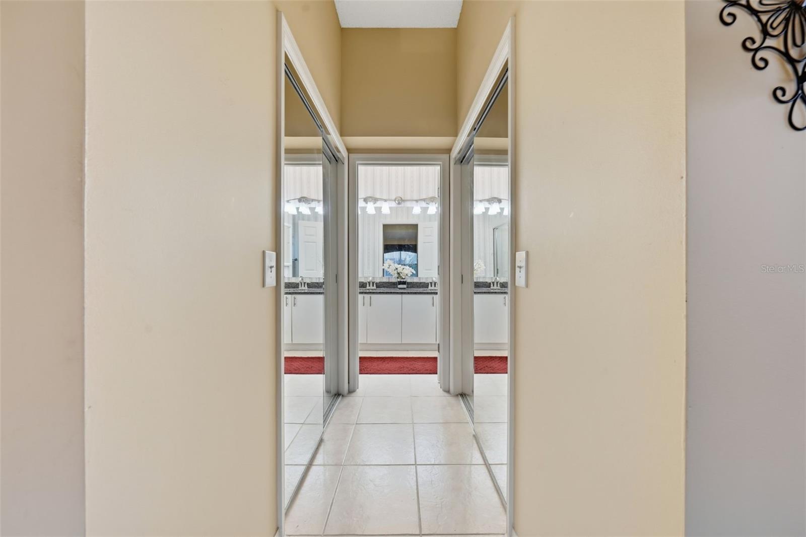 LADY LAKE ORANGE BLOSSOM GARDENS UNIT 17B - Residential