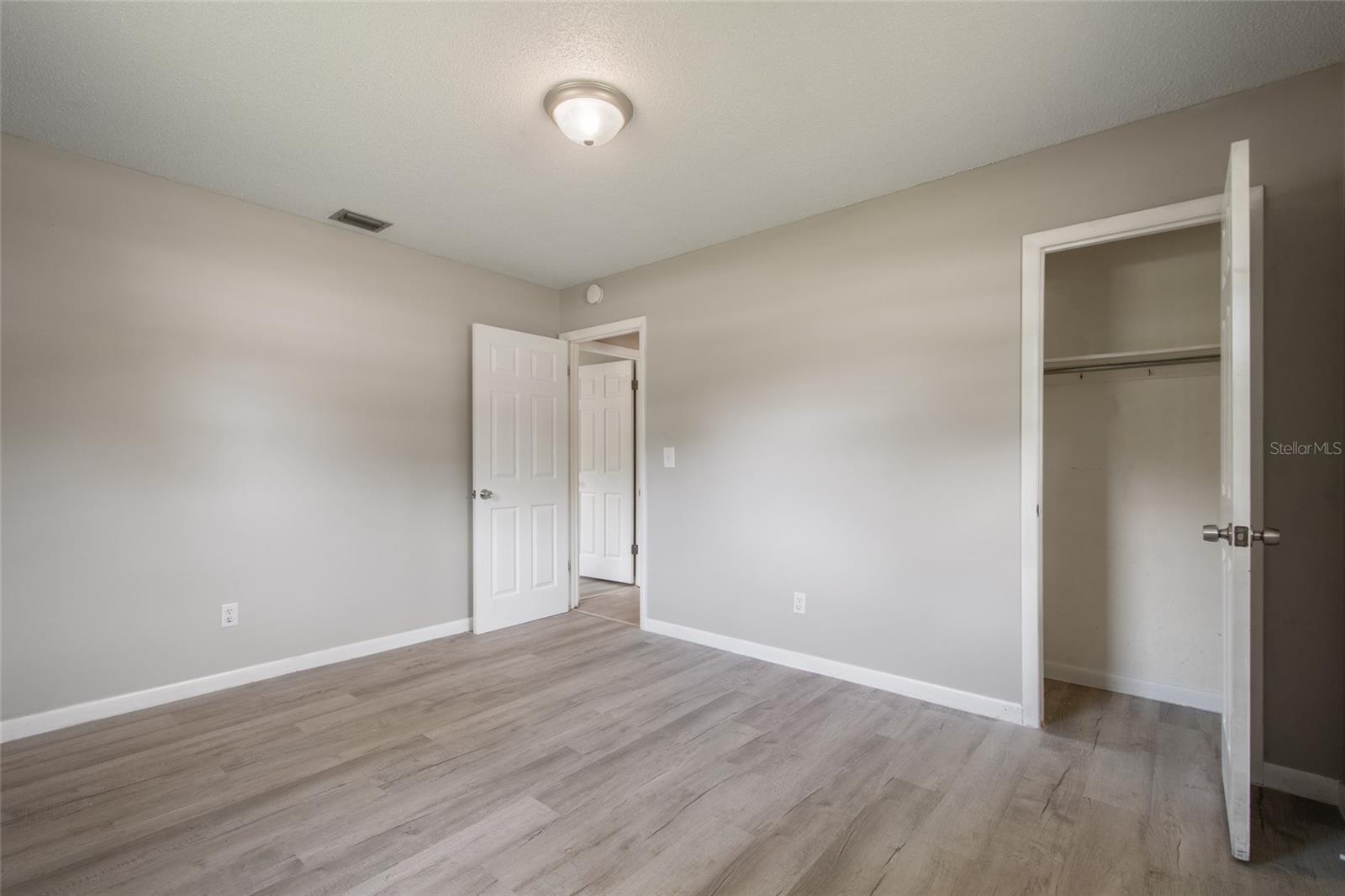 PLANTATION ESTATES UNIT 12 - Residential Lease