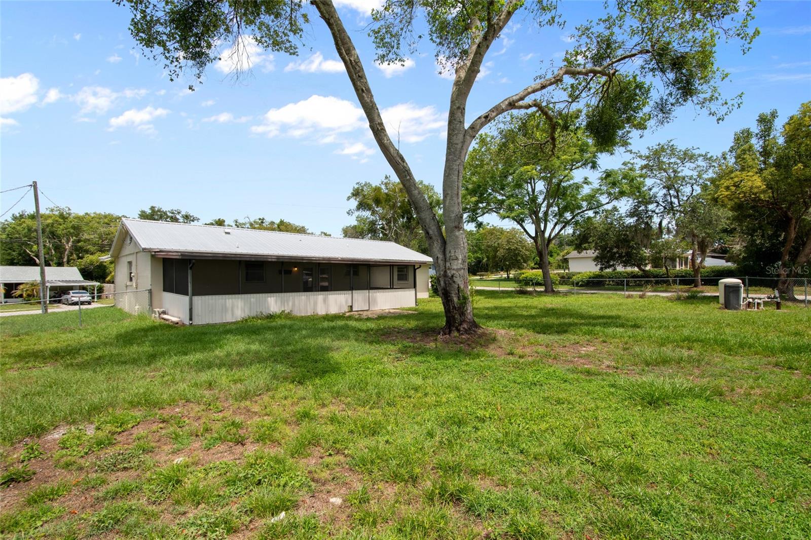 PLANTATION ESTATES UNIT 12 - Residential Lease