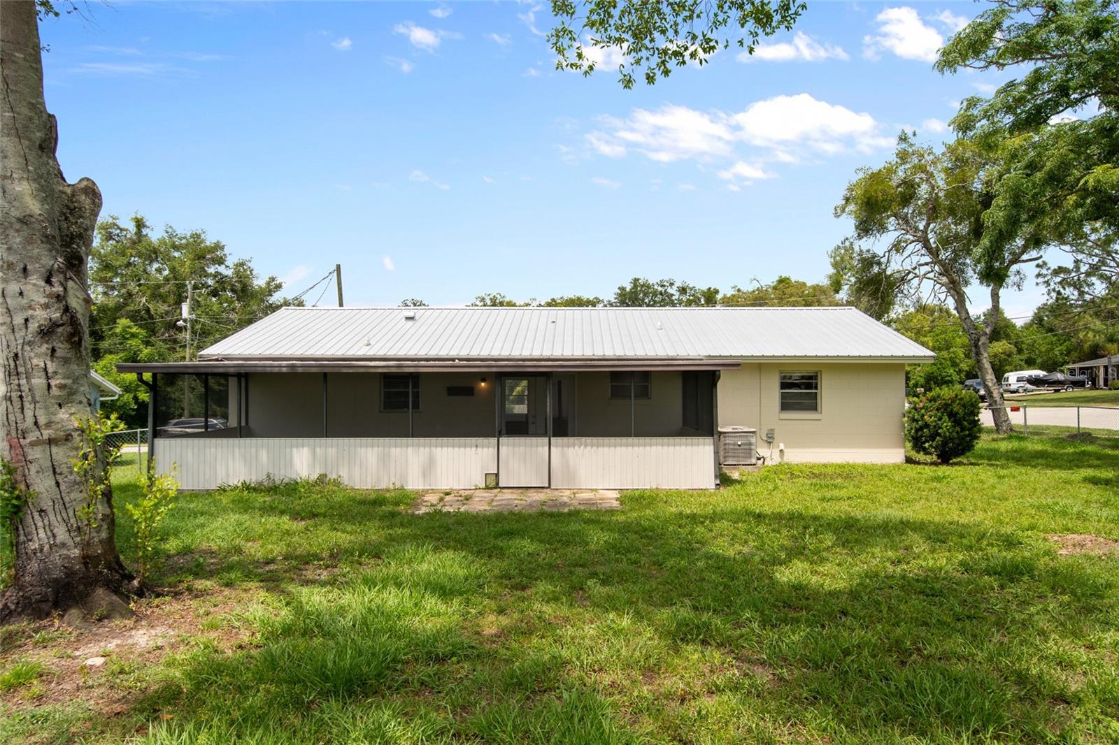 PLANTATION ESTATES UNIT 12 - Residential Lease