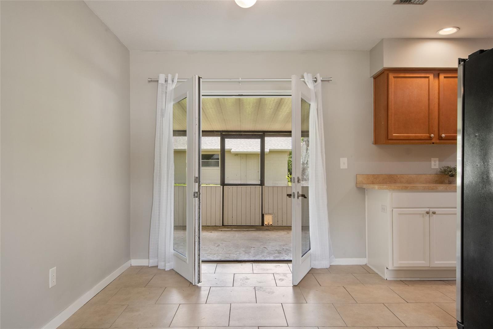PLANTATION ESTATES UNIT 12 - Residential Lease