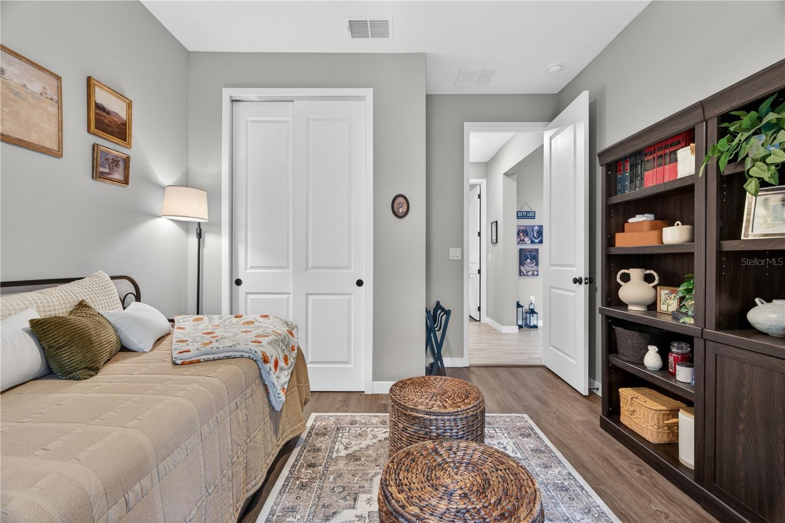 PALM LAKES ESTATES - Residential