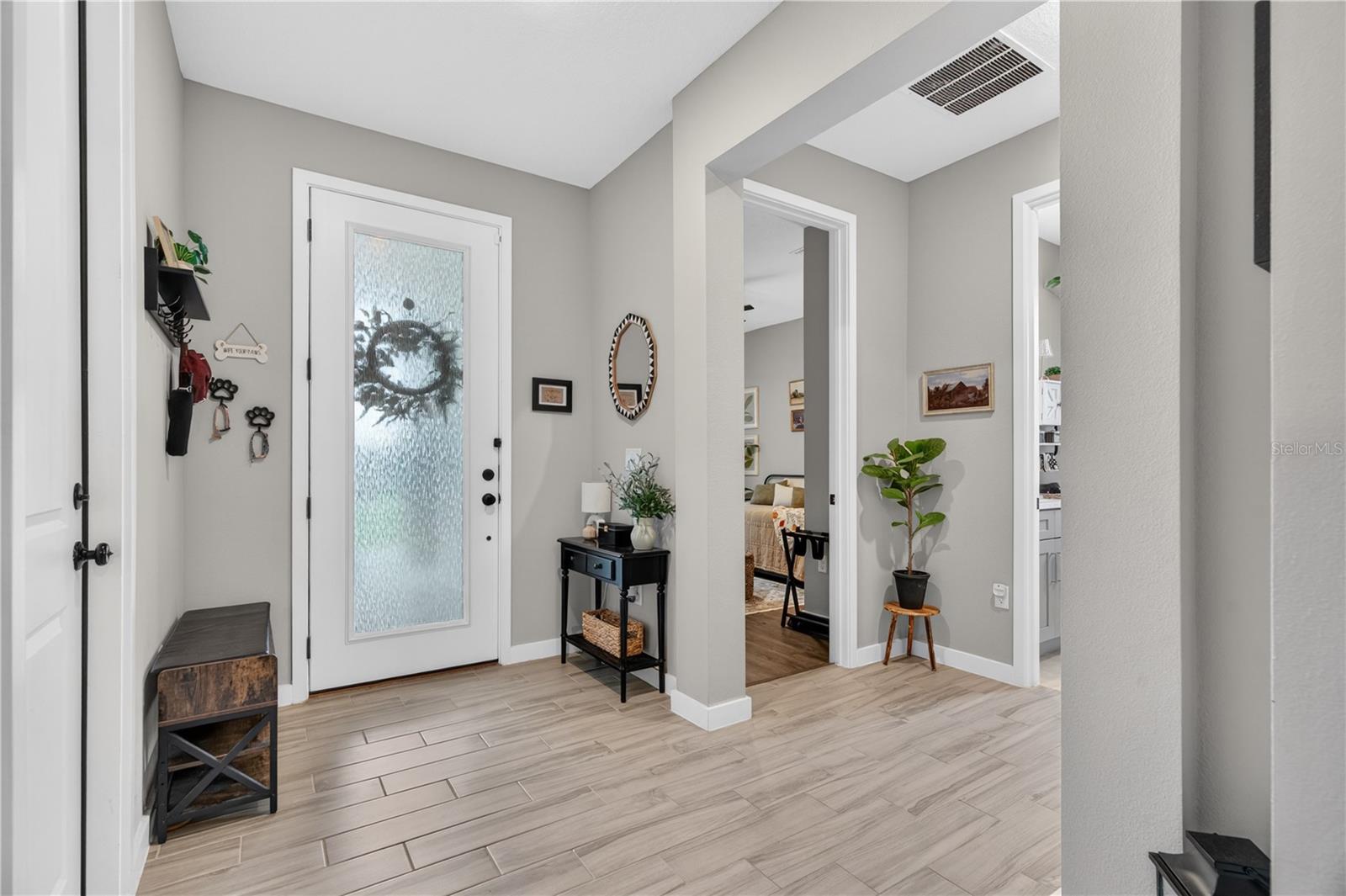 PALM LAKES ESTATES - Residential