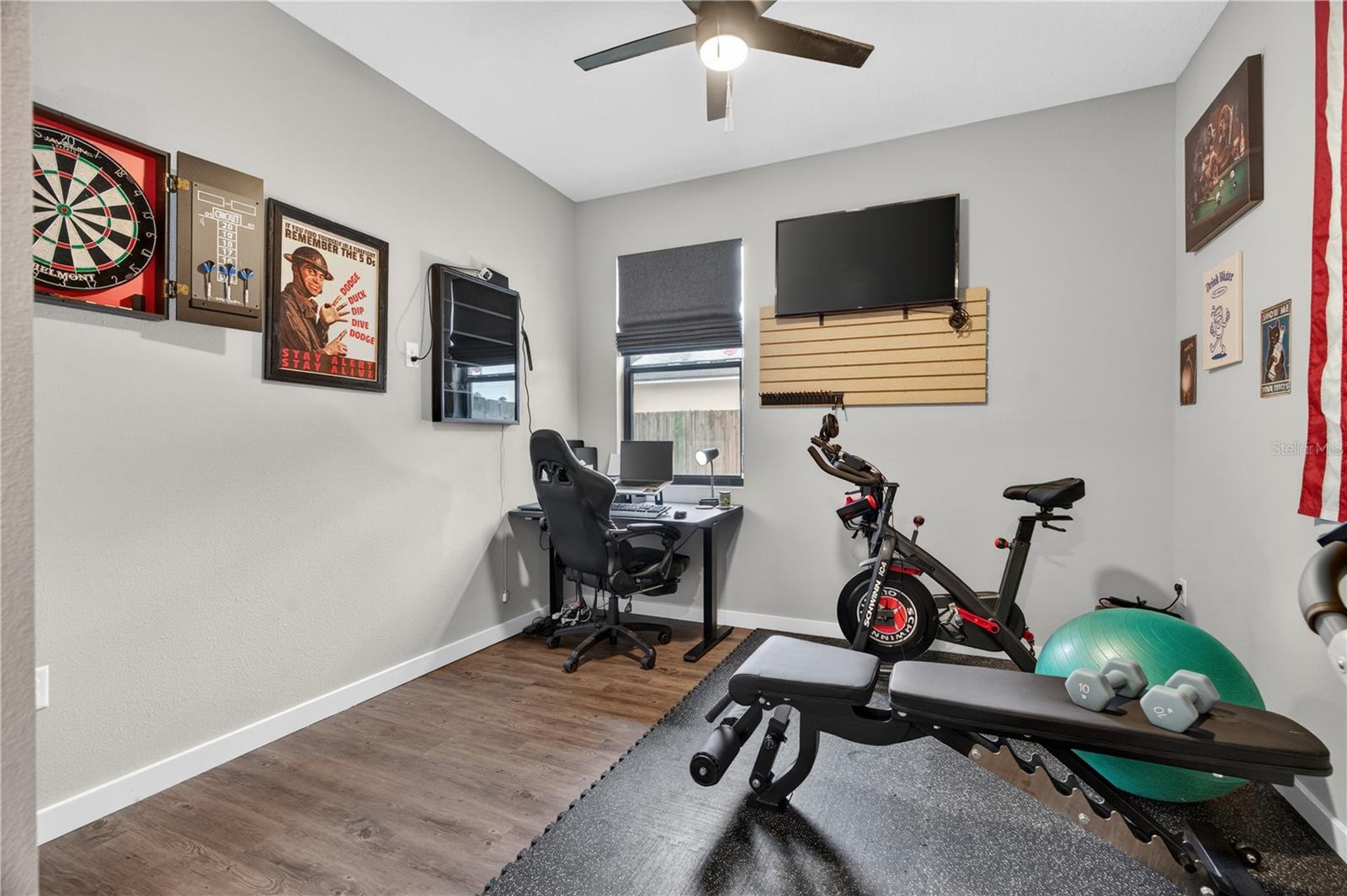 PALM LAKES ESTATES - Residential