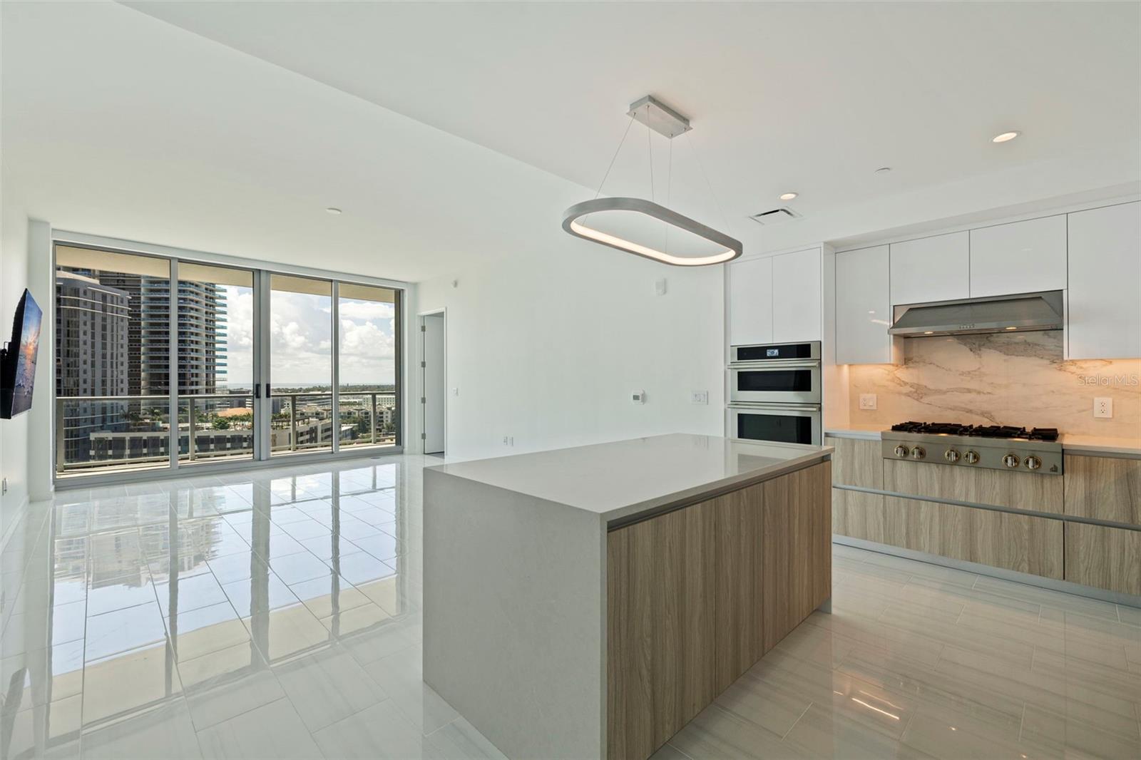 400 CENTRAL - Residential