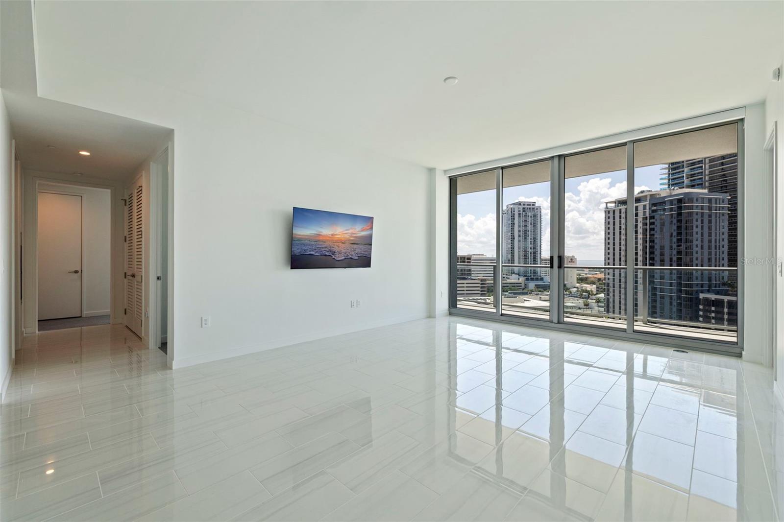400 CENTRAL - Residential
