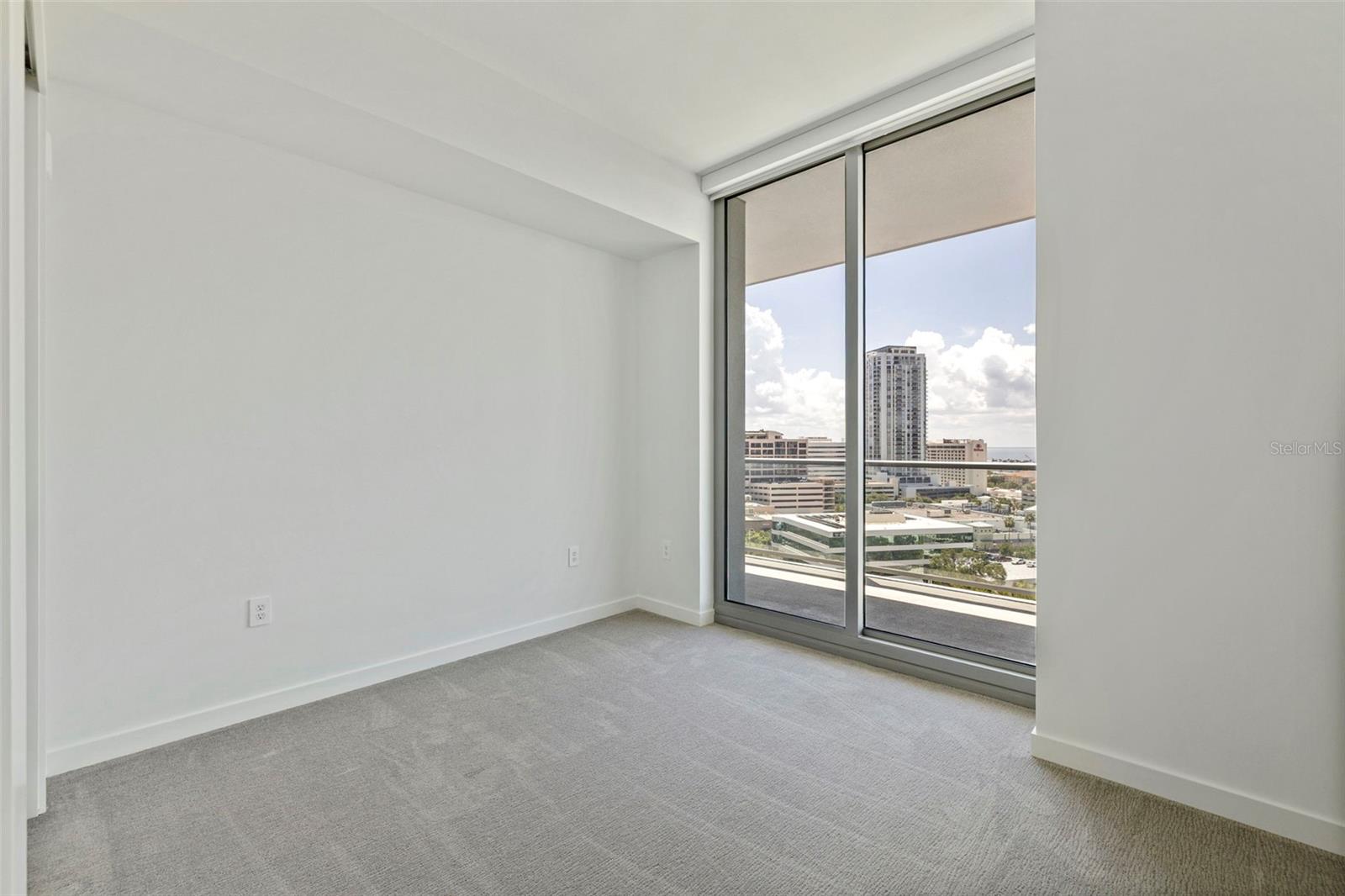 400 CENTRAL - Residential