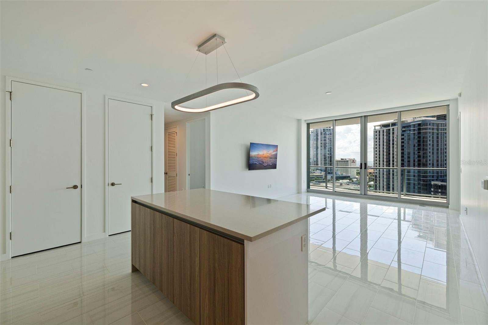 400 CENTRAL - Residential