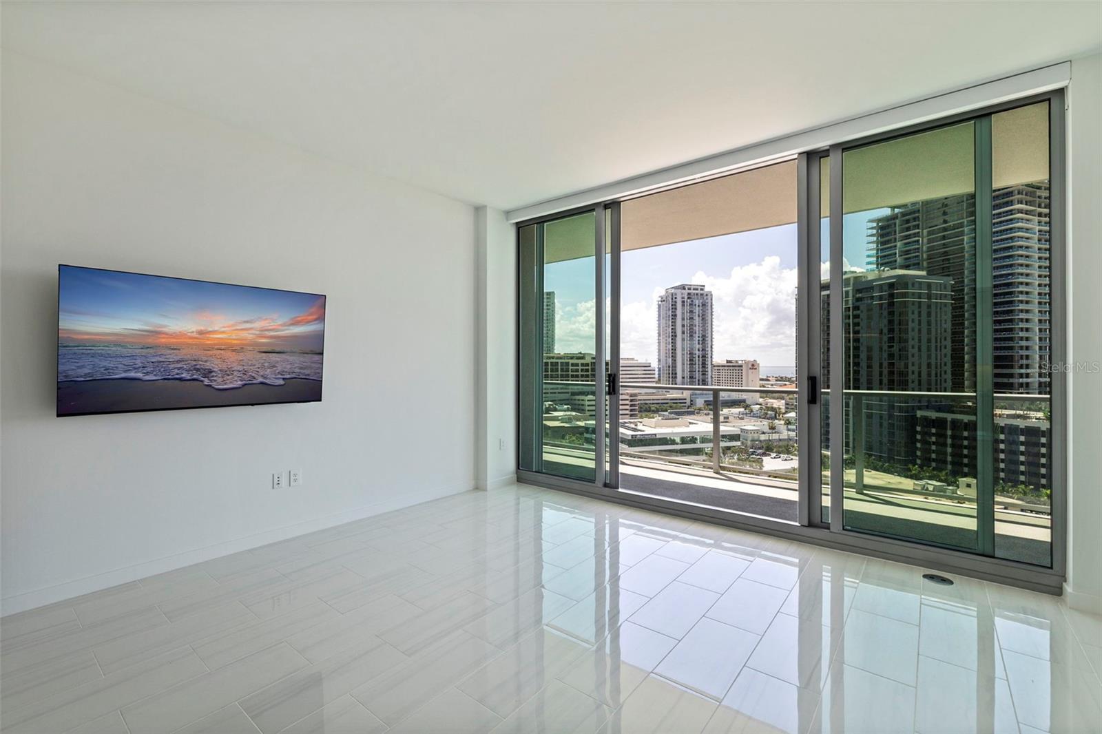 400 CENTRAL - Residential