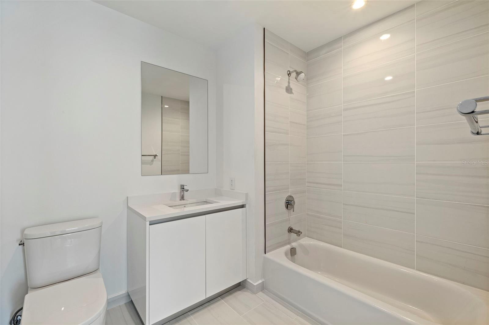 400 CENTRAL - Residential