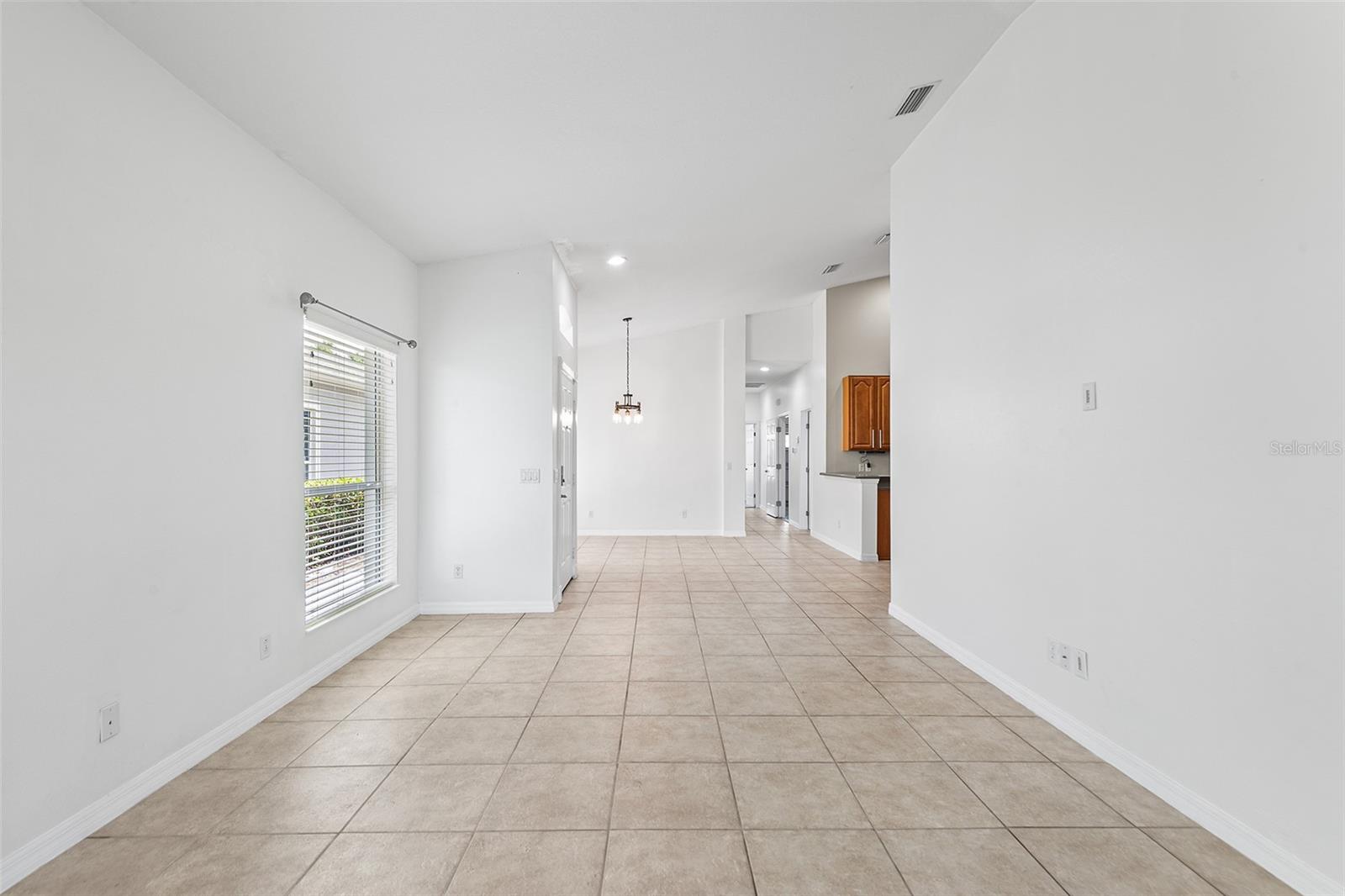 TRADITIONS PH 01 - Residential