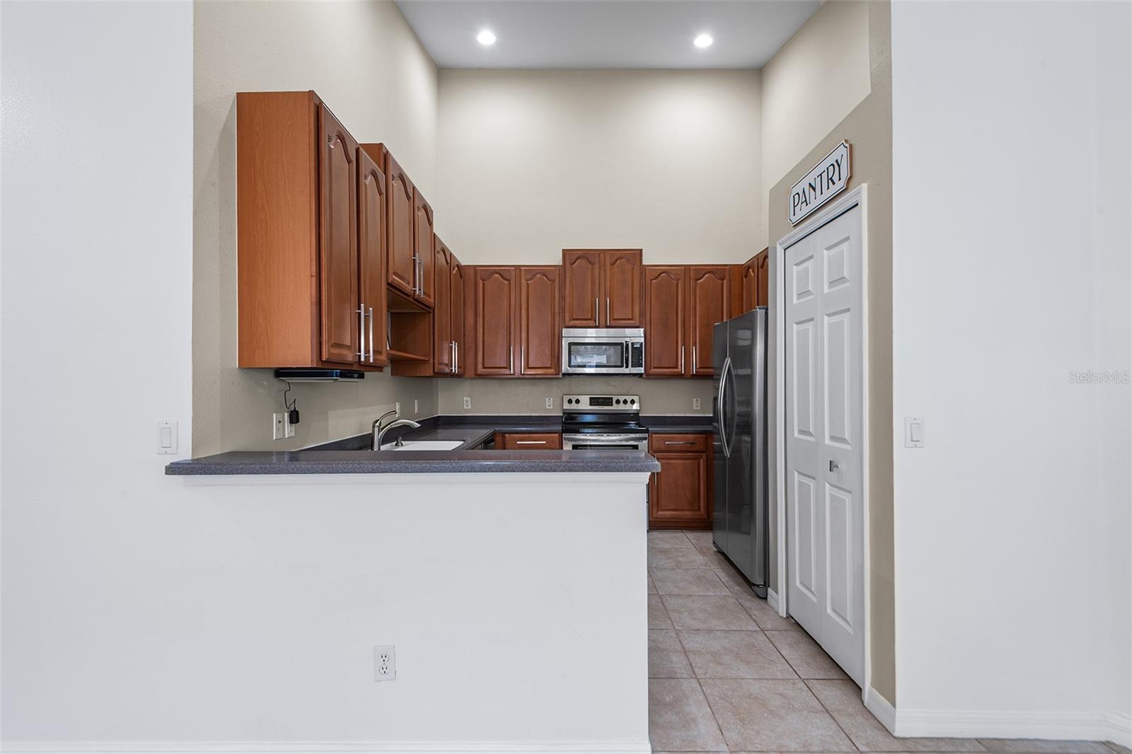 TRADITIONS PH 01 - Residential