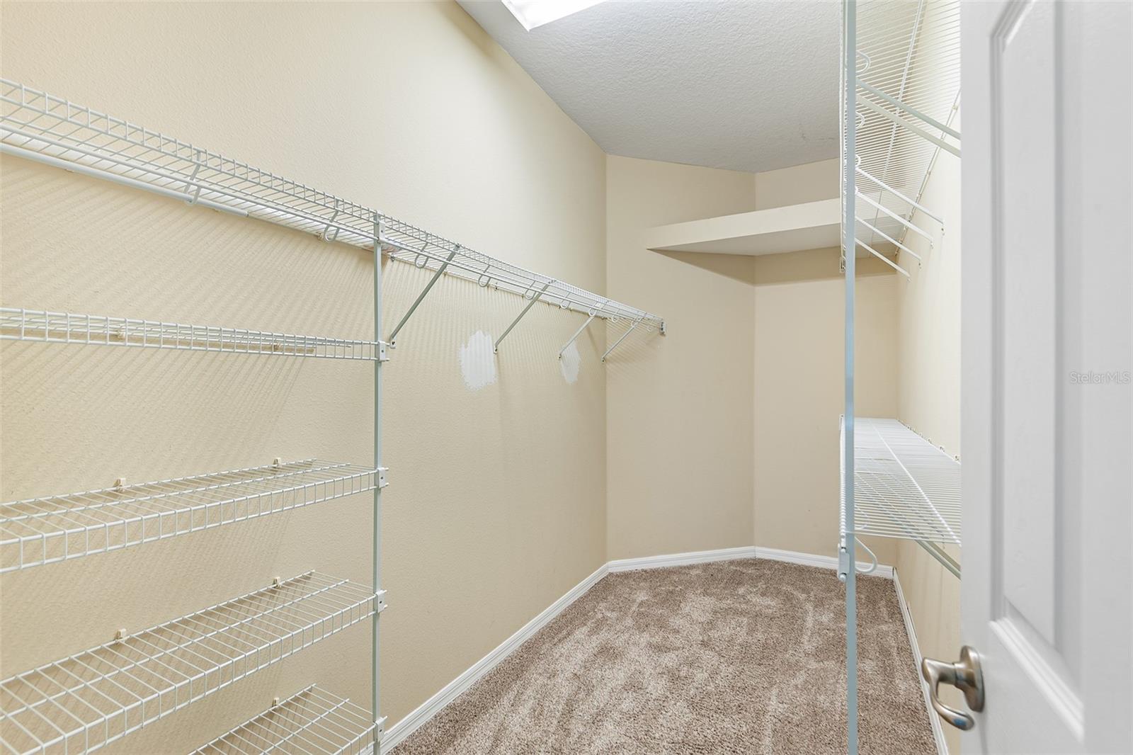 TRADITIONS PH 01 - Residential