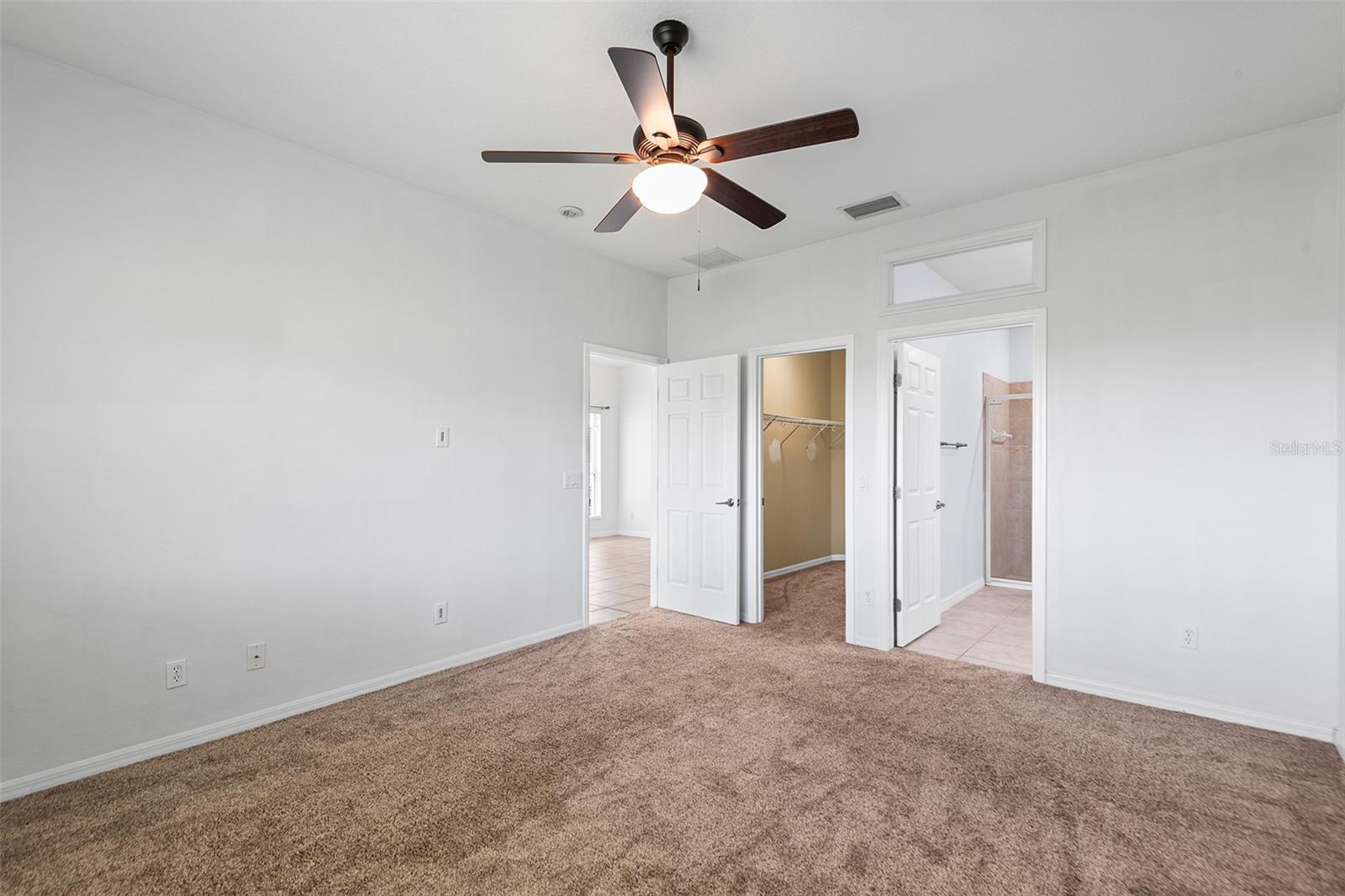 TRADITIONS PH 01 - Residential