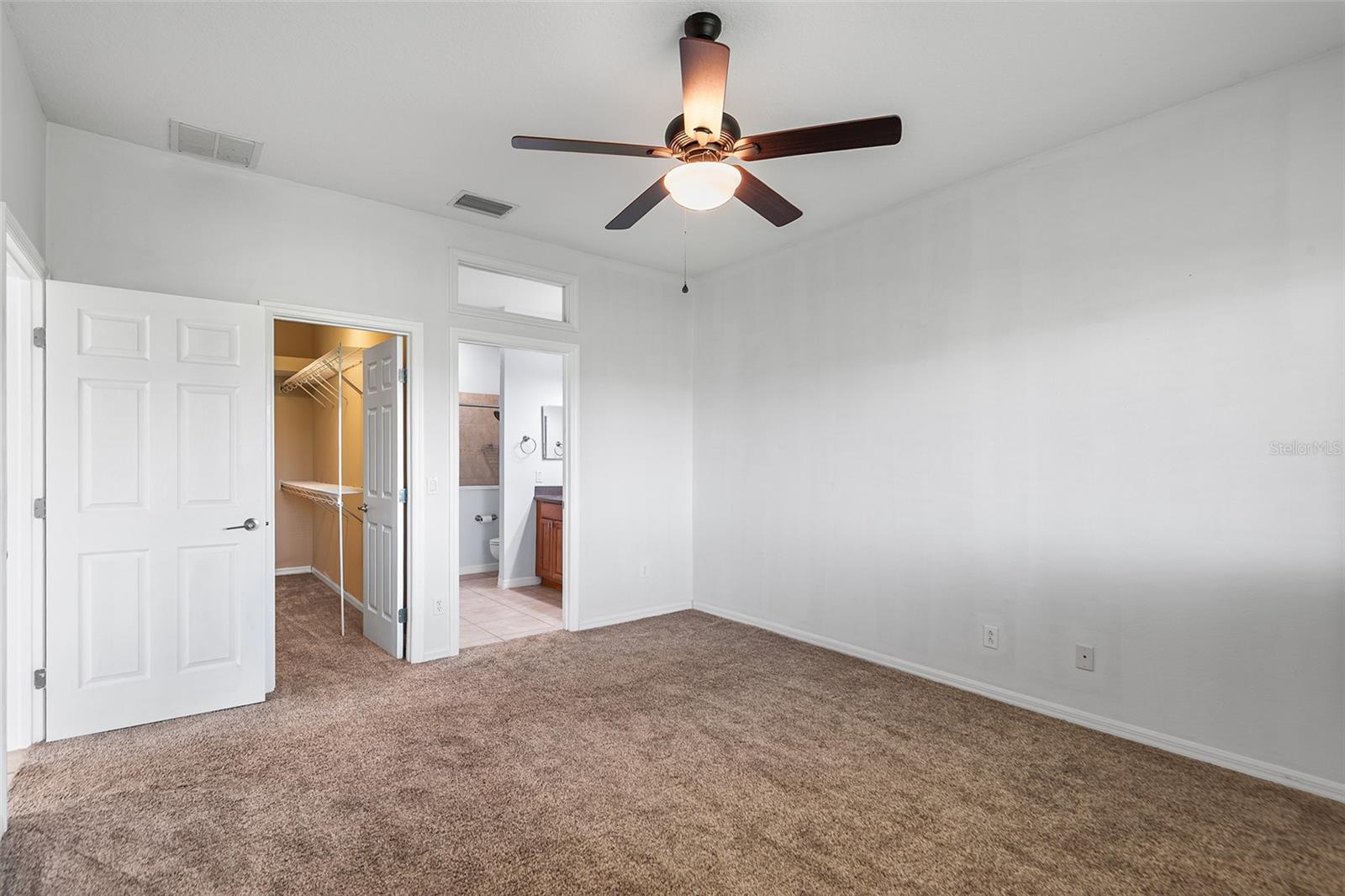 TRADITIONS PH 01 - Residential