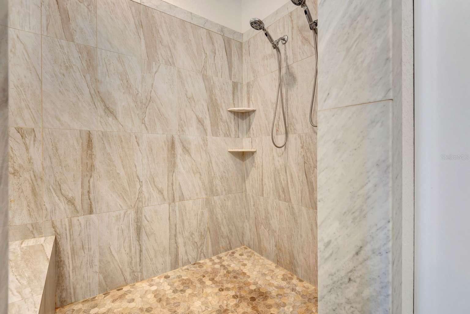 GLACIS PARK - Residential