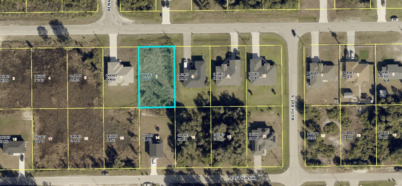LEHIGH ACRES - Land