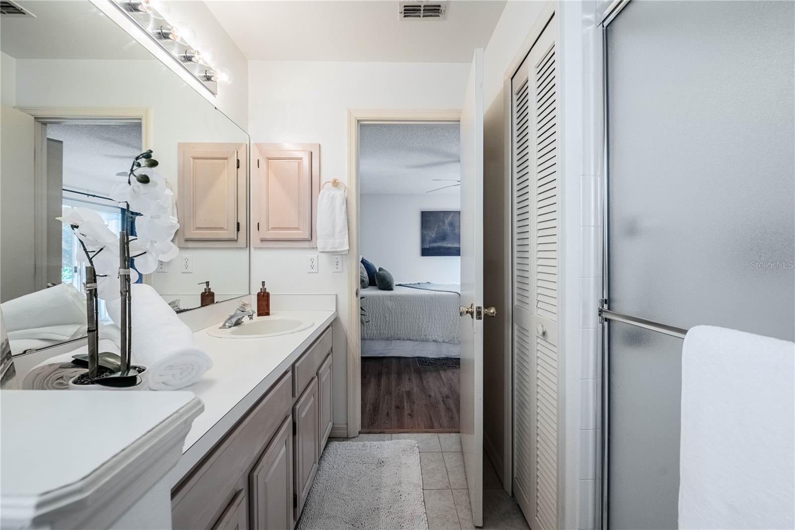 DAVENPORT LAKES PH O1 - Residential