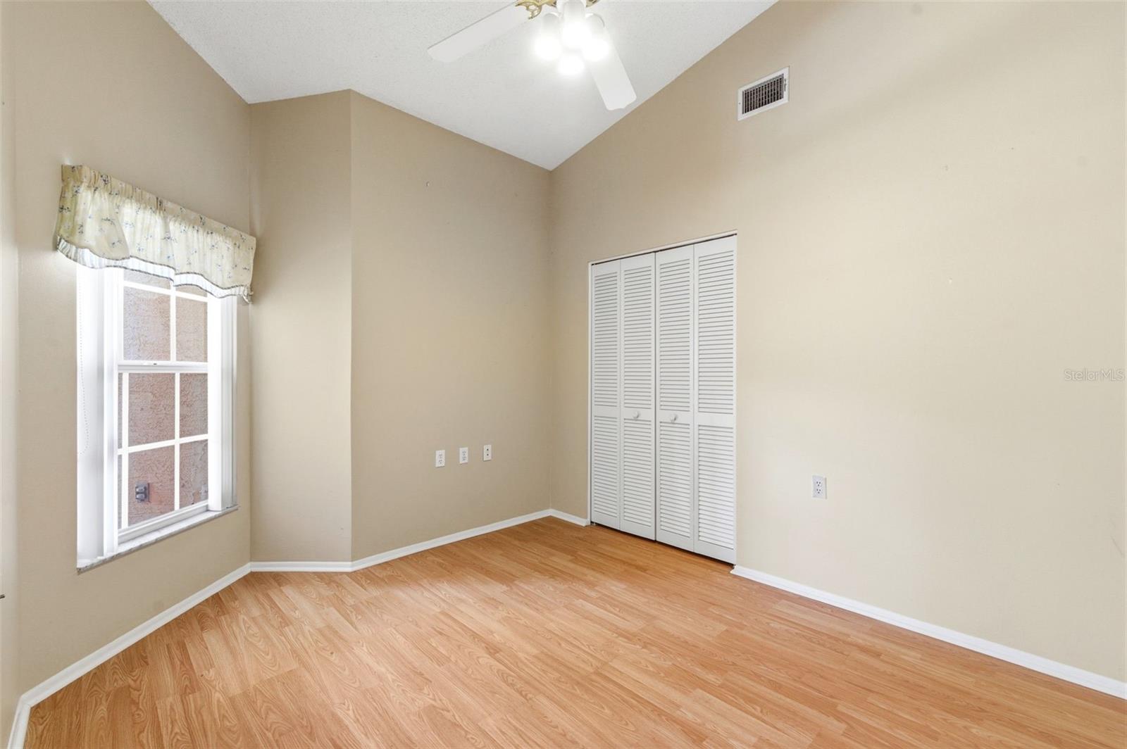 HERITAGE LAKE - Residential