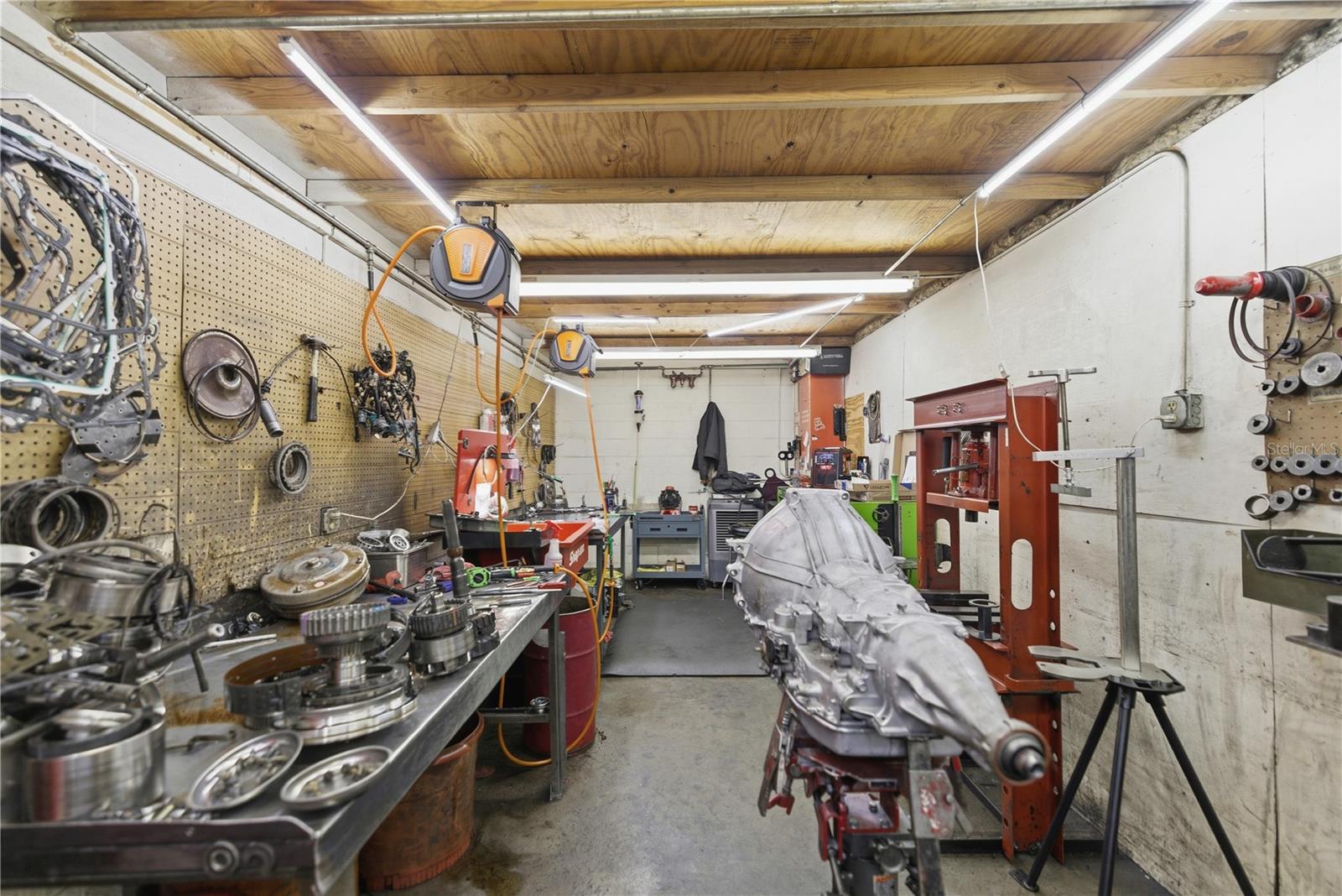 MUSSEAU - Commercial Sale