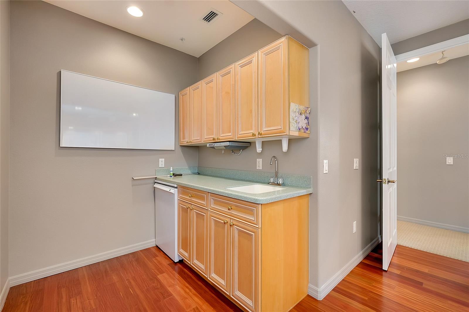 PALMER SQUARE EAST - Residential