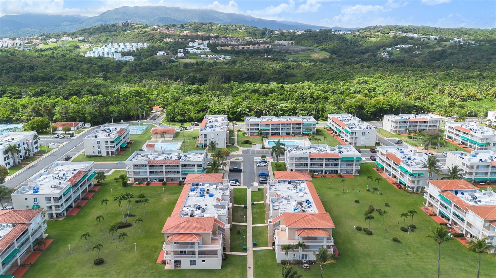 CASA DEL MAR II - Residential