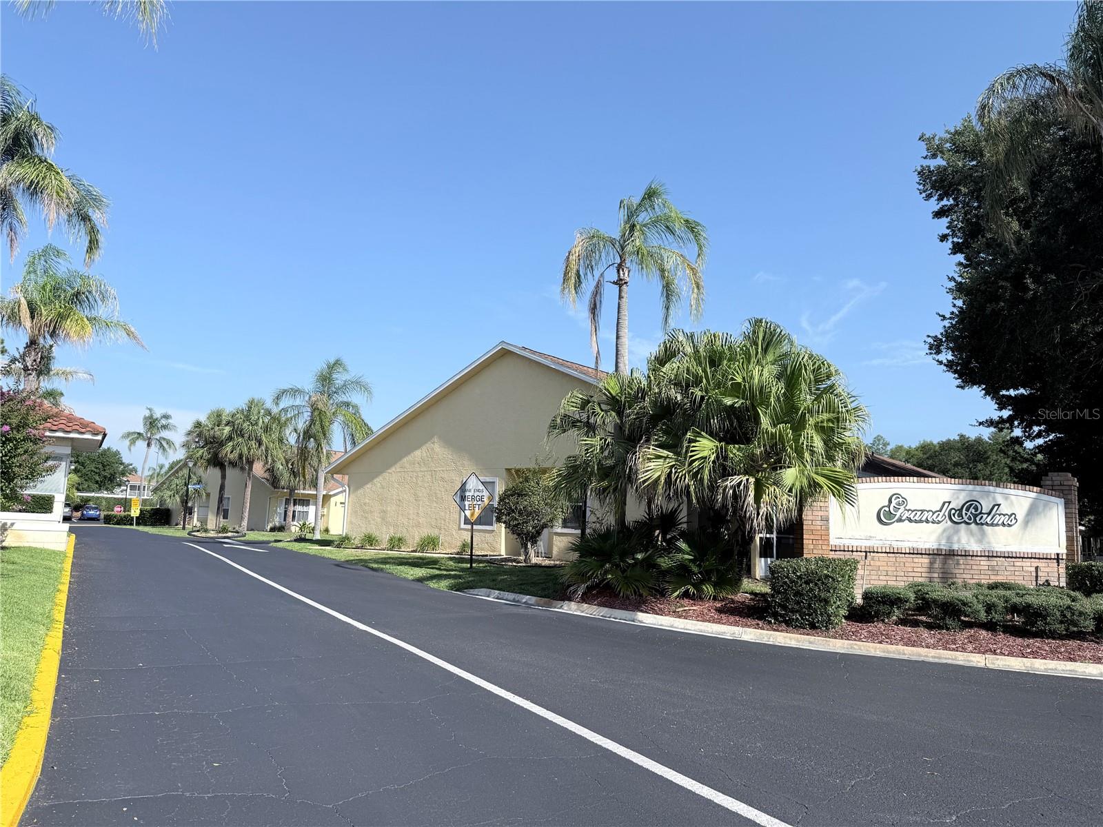GRAND PALMS CONDO 4 PH 8 - Residential
