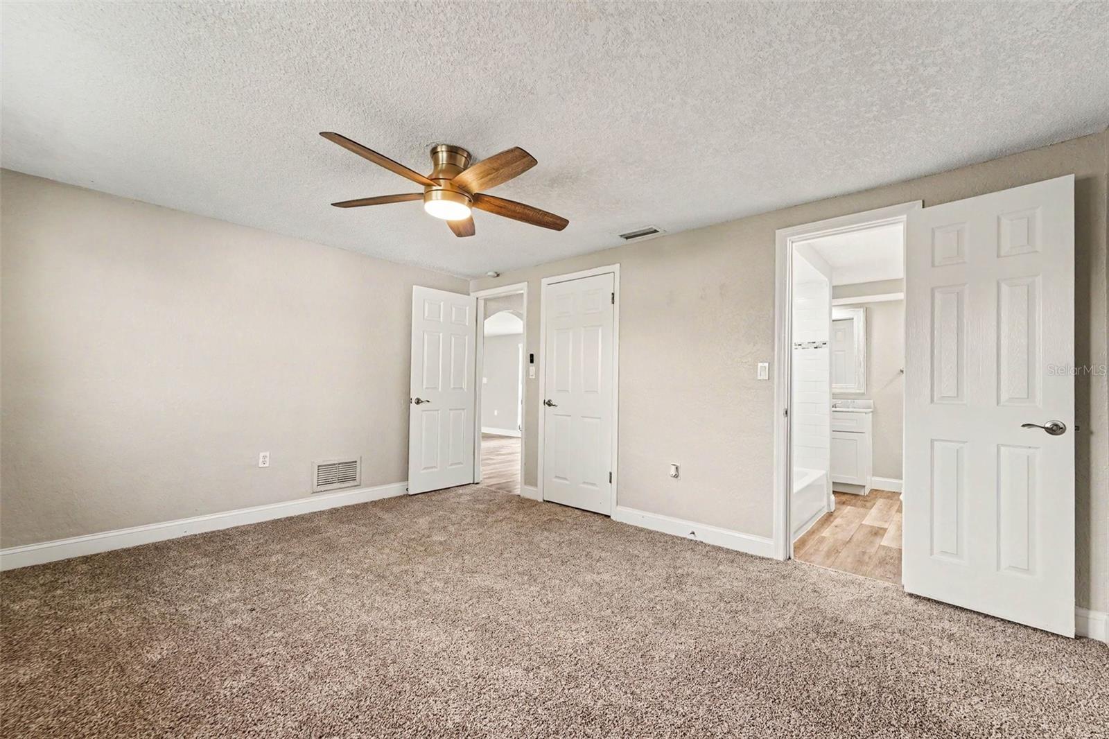 HOLIDAY LAKE ESTATES - Residential