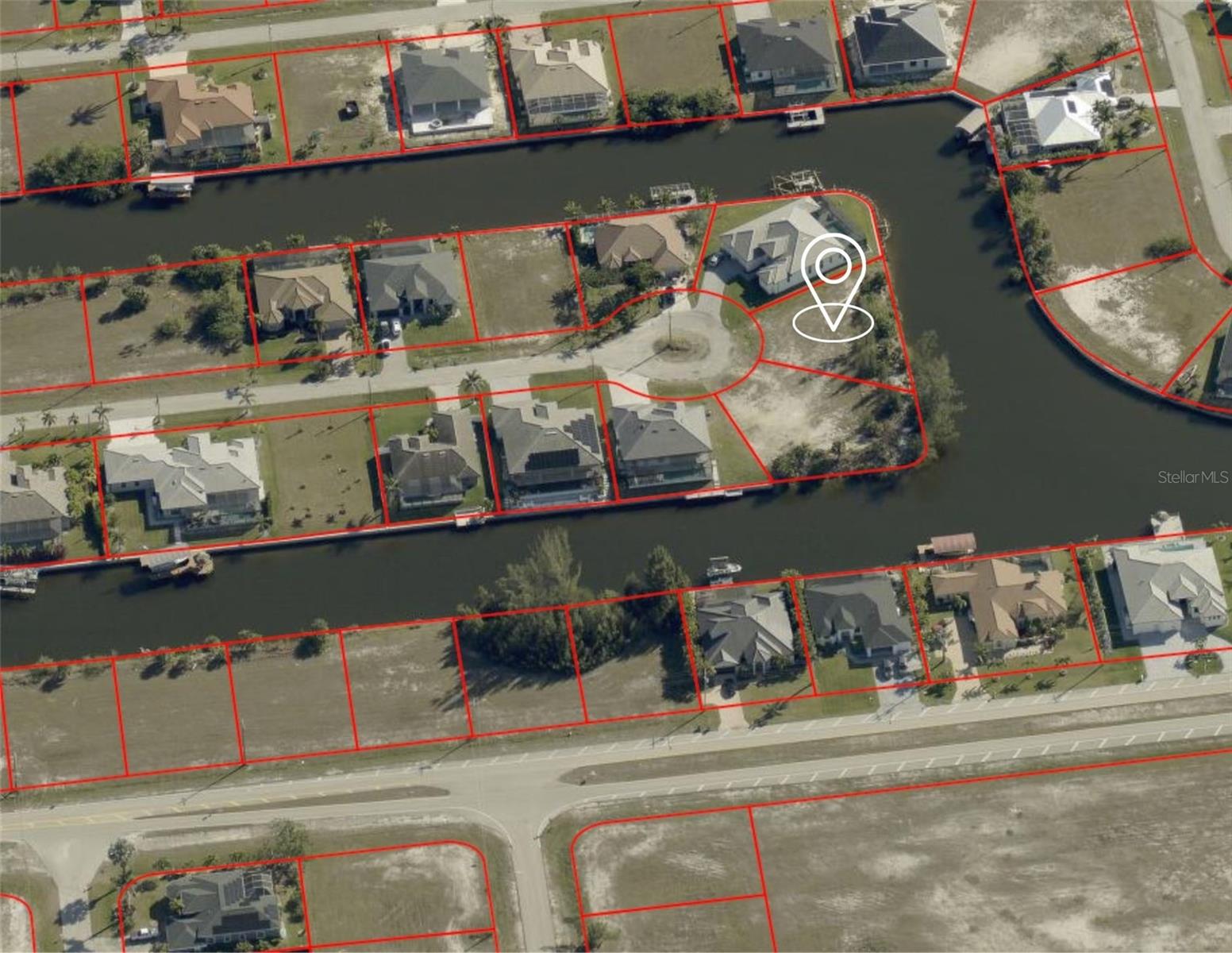 CAPE CORAL - Land