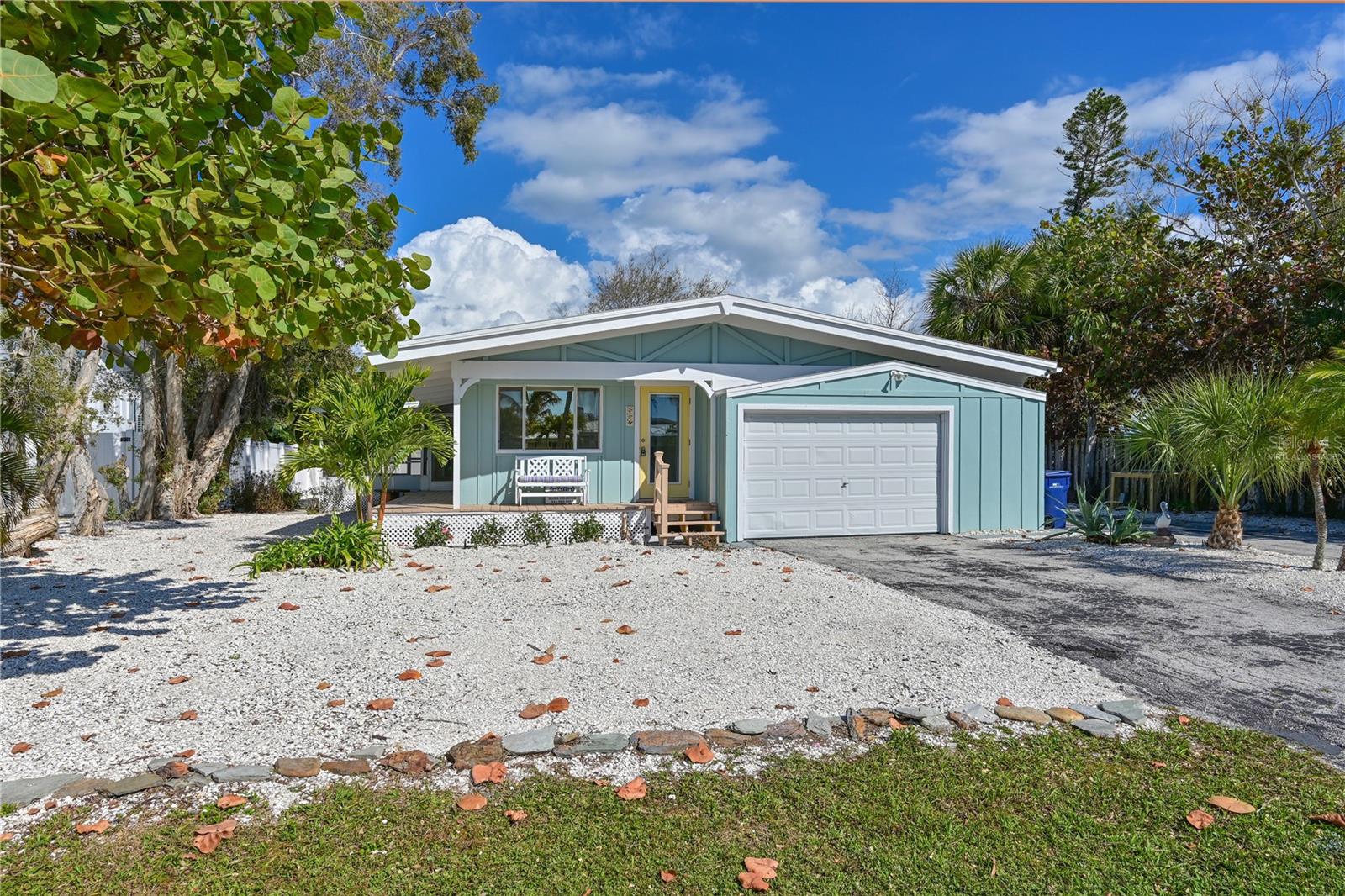 LUANA ISLES - Residential