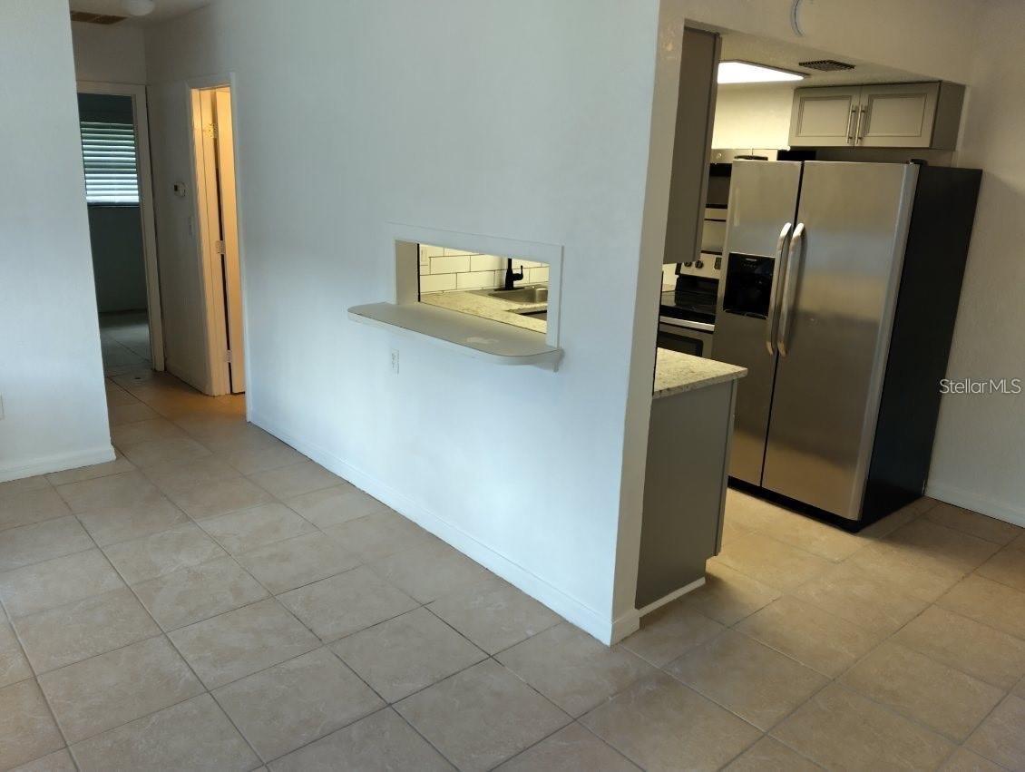 LARGO LAKE APTS - Residential Lease