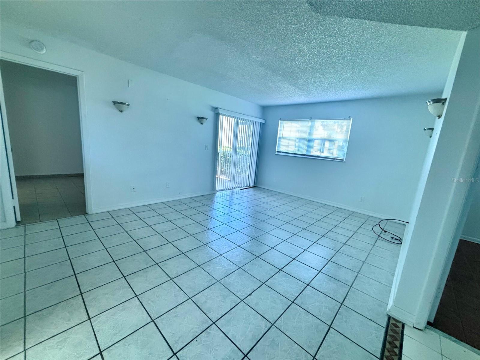 SILVER DOWNS - Residential Lease