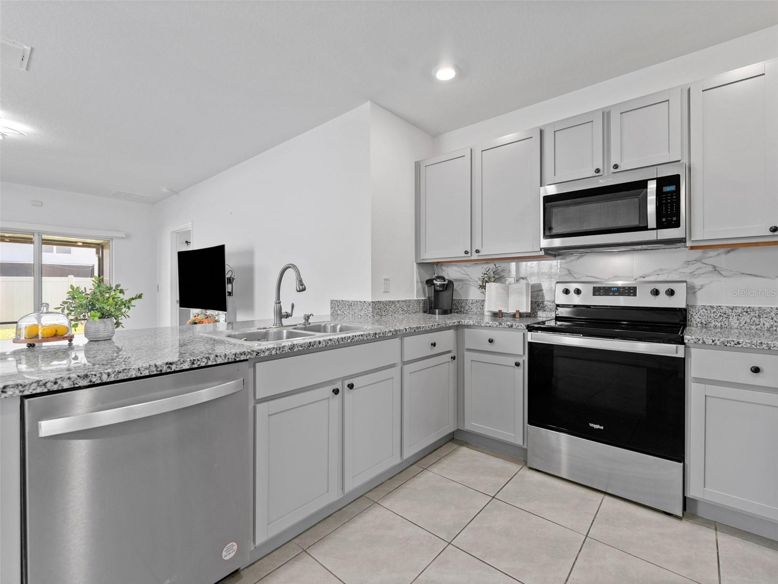 AVALON PARK WEST NORTH PH 1A & - Residential
