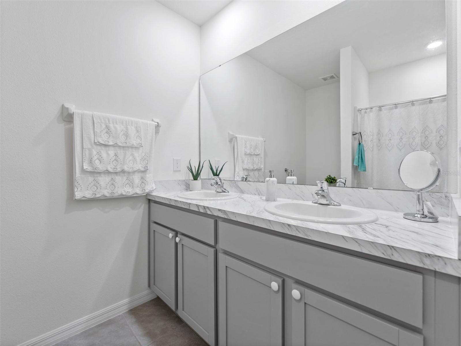 AVALON PARK WEST NORTH PH 1A & - Residential