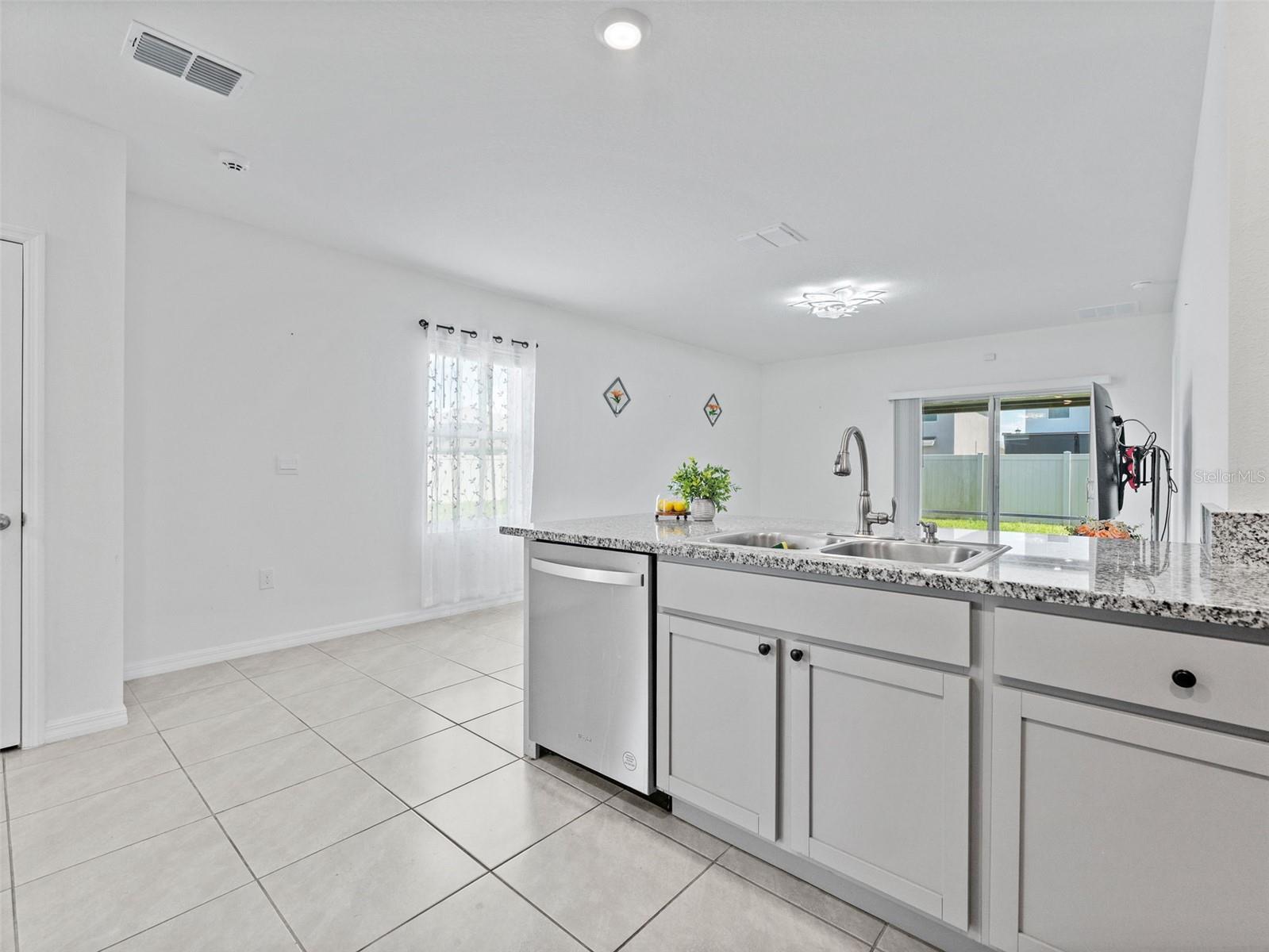 AVALON PARK WEST NORTH PH 1A & - Residential