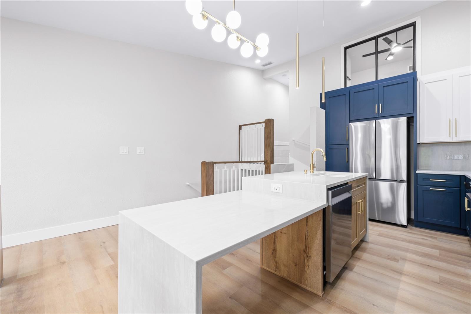 LAKE FOREST CONDO - Residential