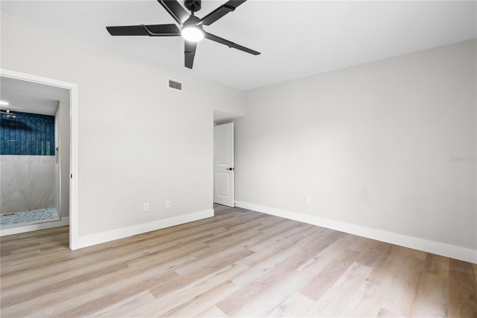LAKE FOREST CONDO - Residential