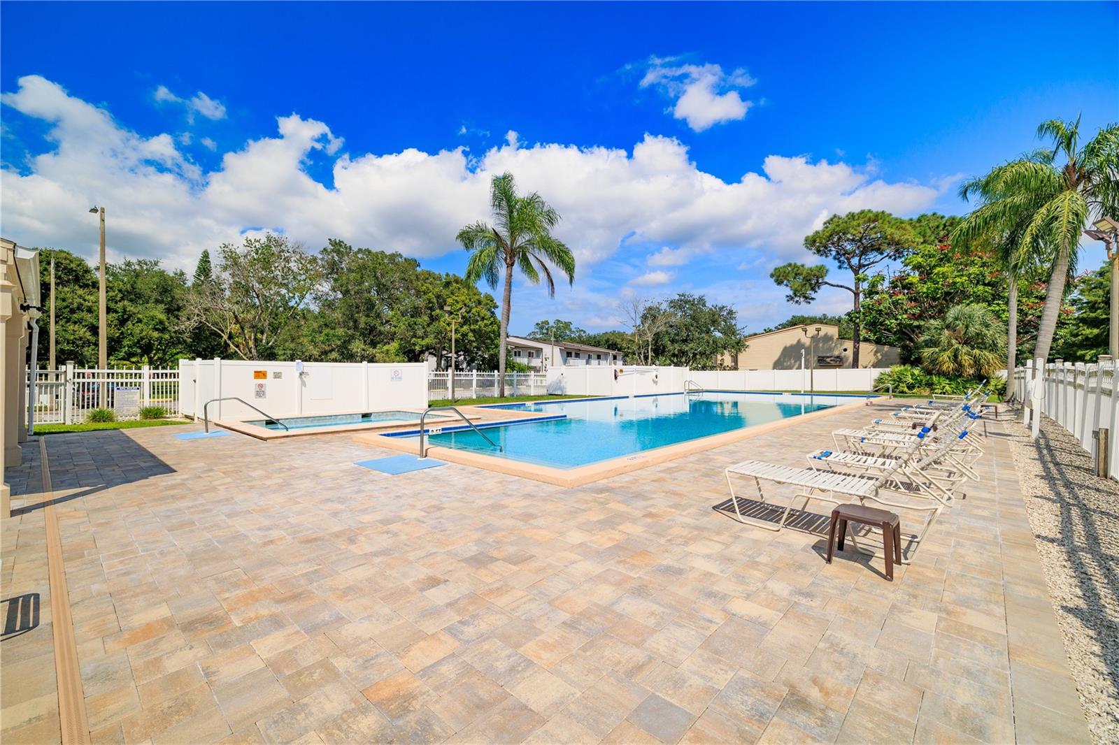 LAKE FOREST CONDO - Residential