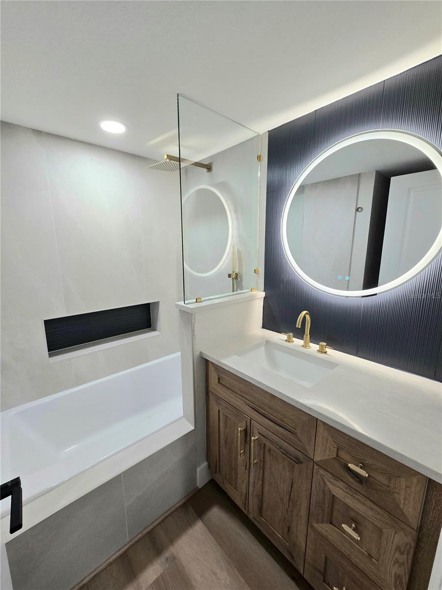 LAKE FOREST CONDO - Residential