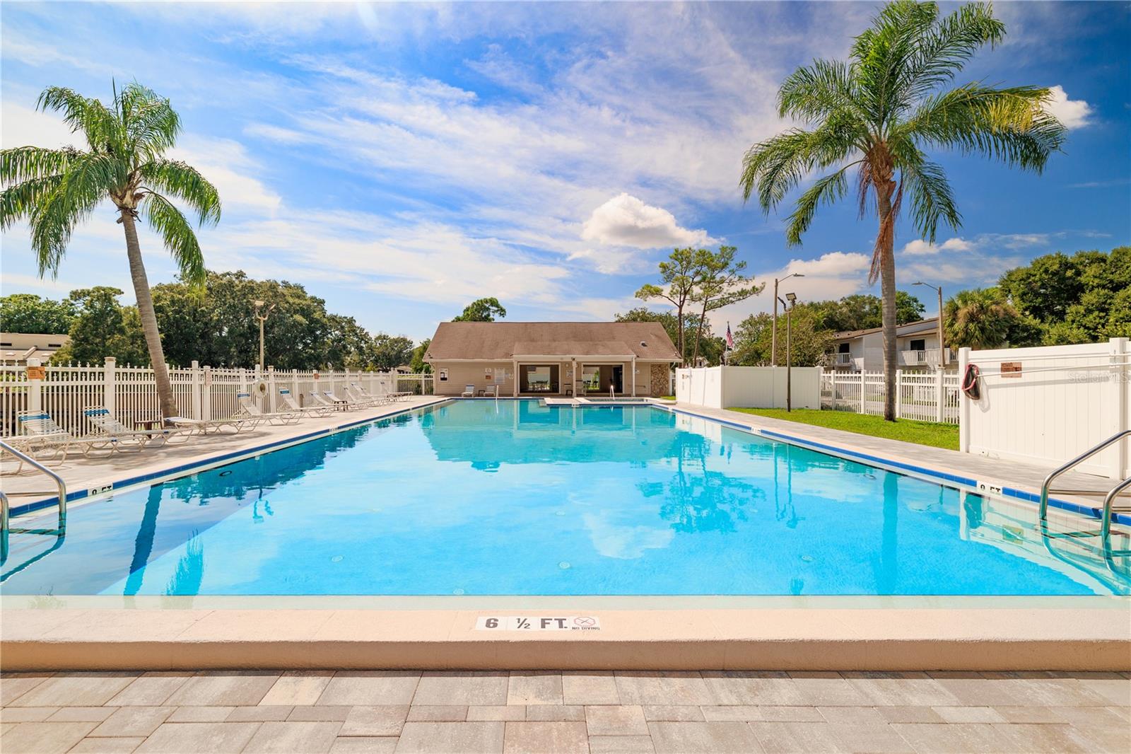 LAKE FOREST CONDO - Residential