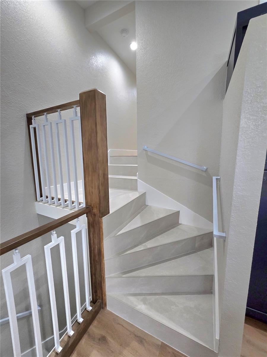 LAKE FOREST CONDO - Residential