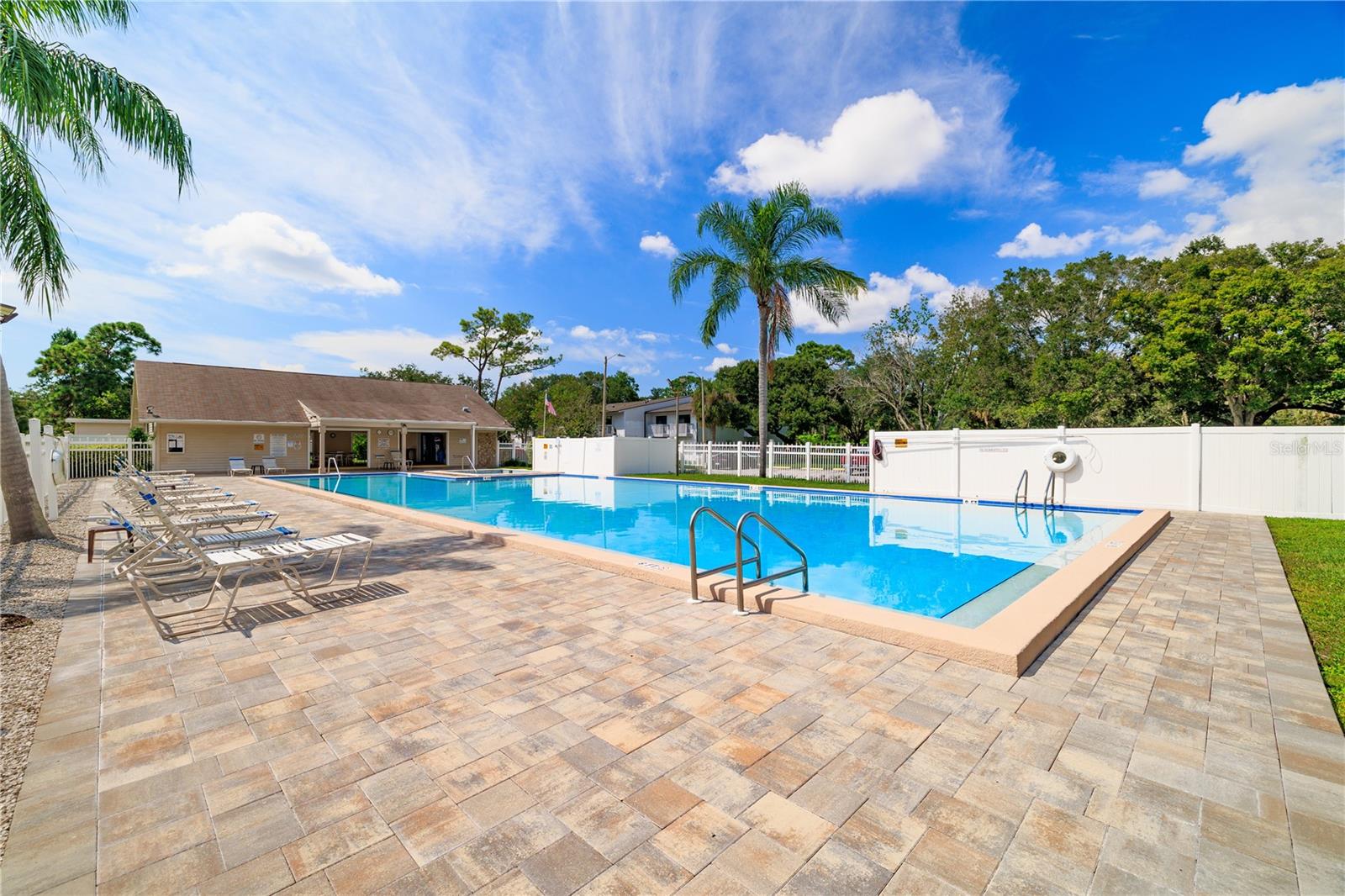 LAKE FOREST CONDO - Residential