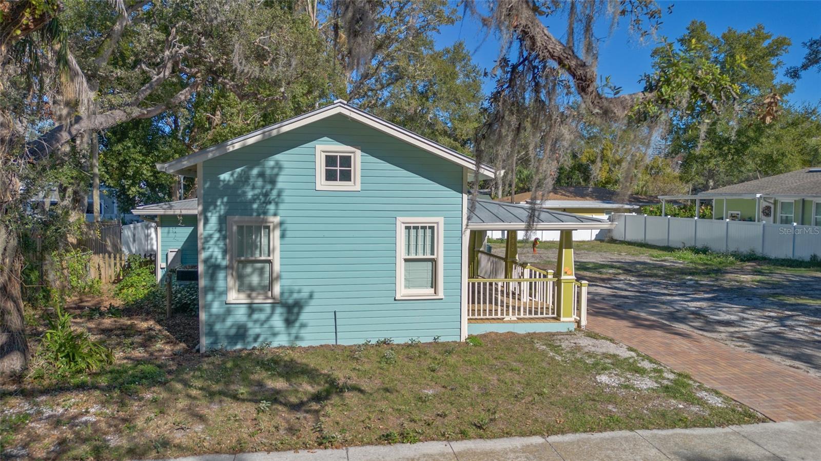 HIGHLAND PARK HELLERS - Residential